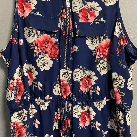 Floral sleeveless top - Picture 3 of 4